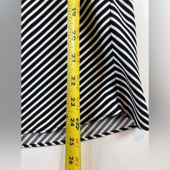 Anthropologie Madison d’Amelie black white stripe blouse size Small slimming - Picture 7 of 10